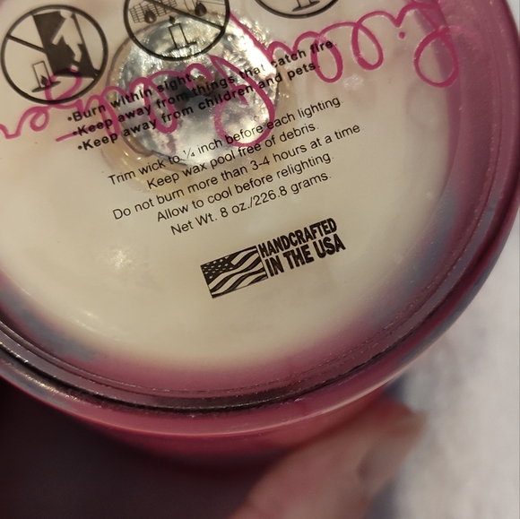 NEW!! LILLY PULITZER Candle 8oz - Picture 5 of 7